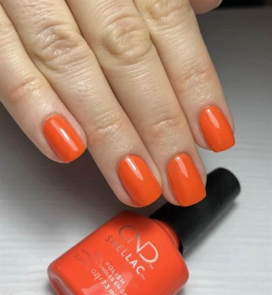 SMALTO CND VINYLUX B-Day Candle